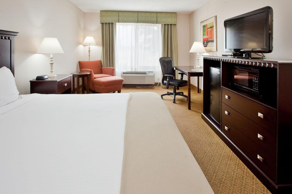 Holiday Inn Express Hotel & Suites Kinston By Ihg Екстер'єр фото
